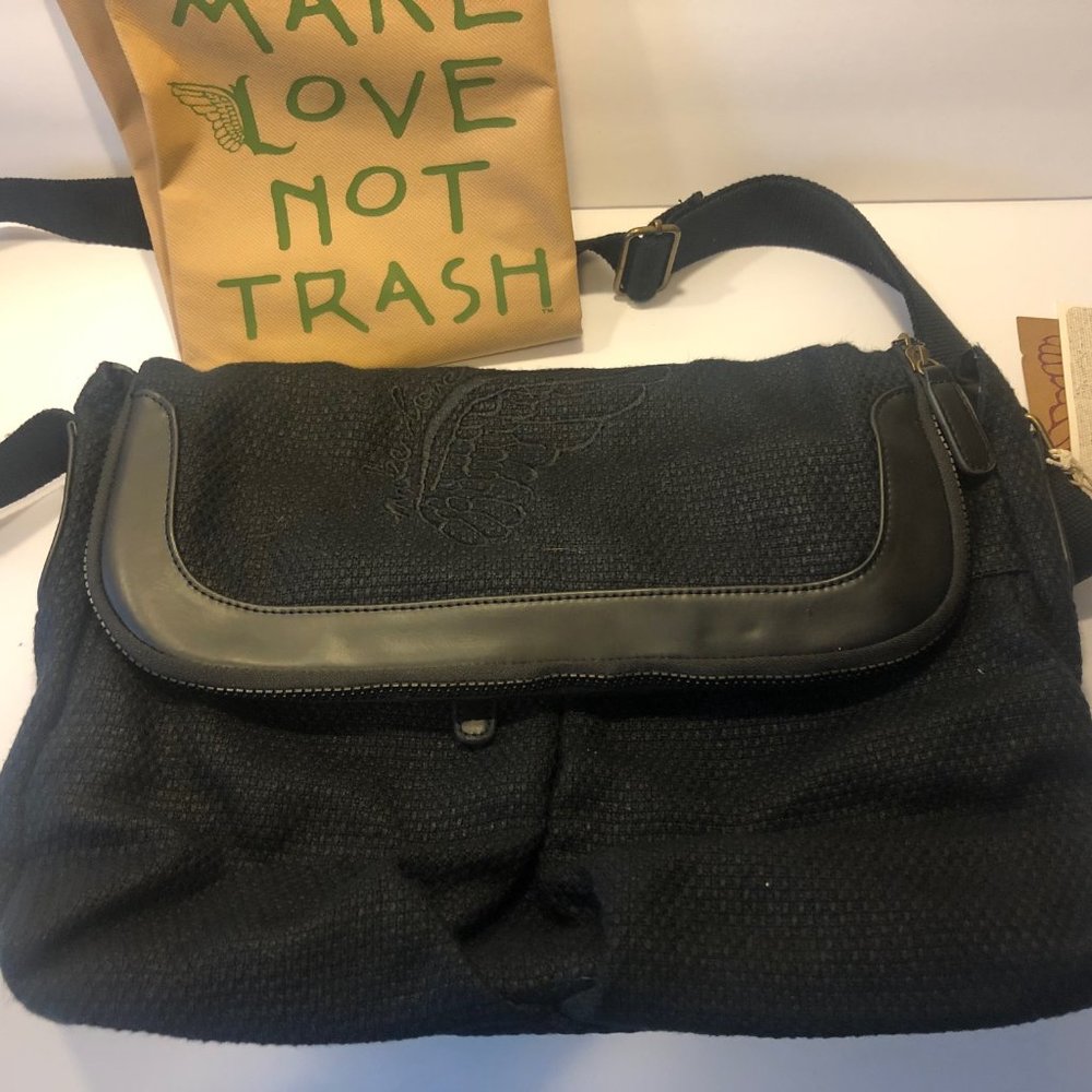 Make Love Not Trash Black Messenger Bag